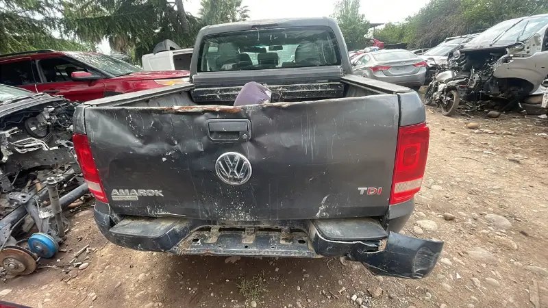 VOLKSWAGEN AMAROK CHATARRA - miniatura 2